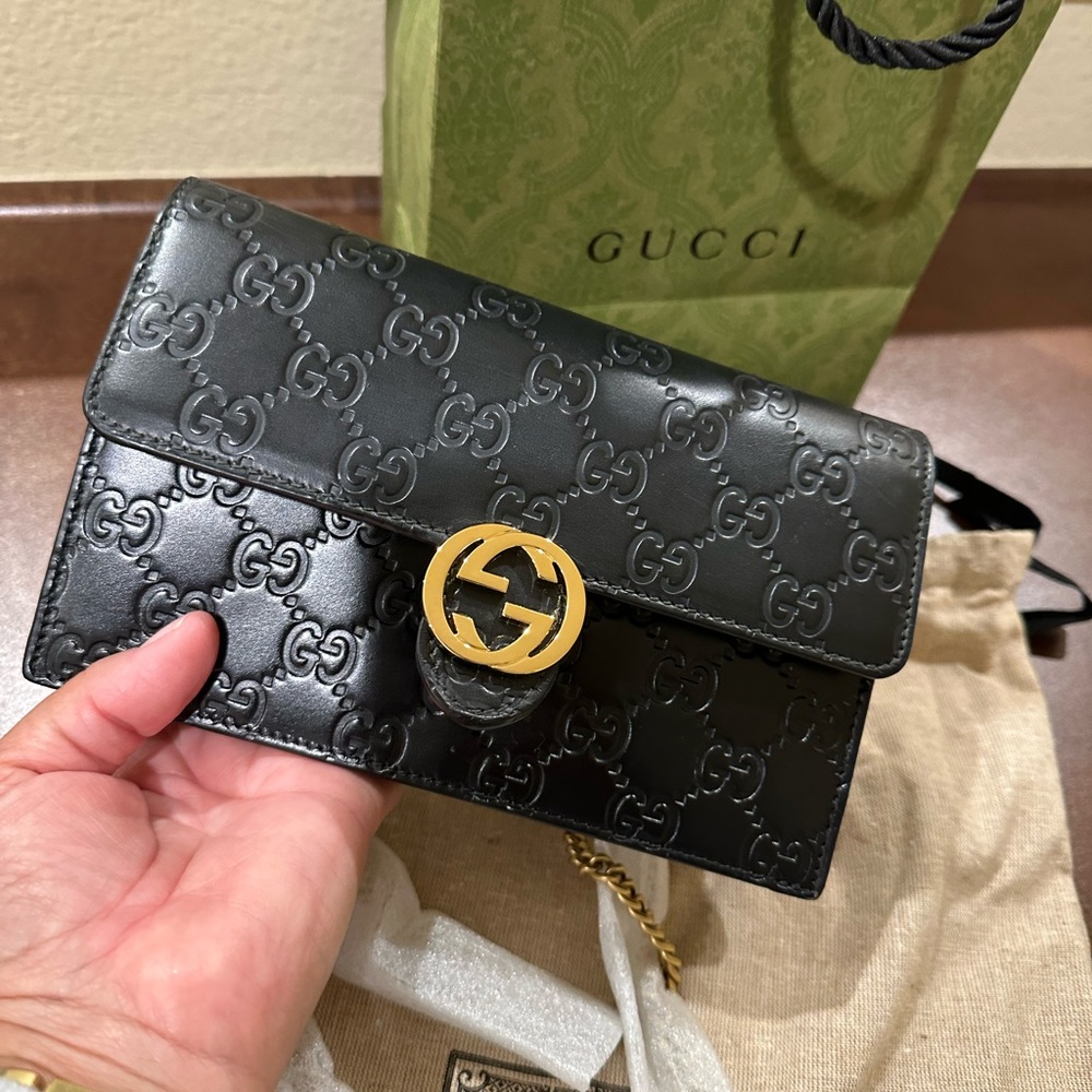 Gucci purse - Picture 8 of 10